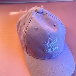Lilac Adidas youth hat. Never worn. Excellent condition.